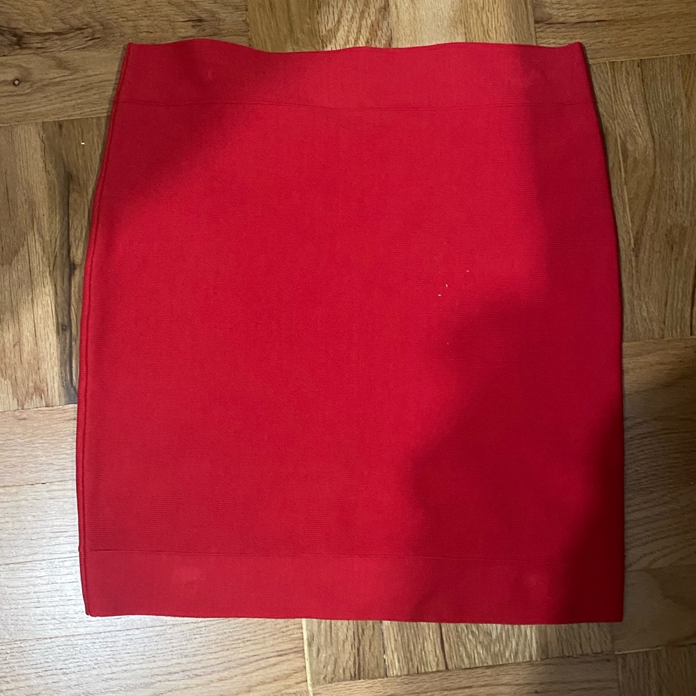 BCGB Maxazria Red Bodycon Mini Skirt